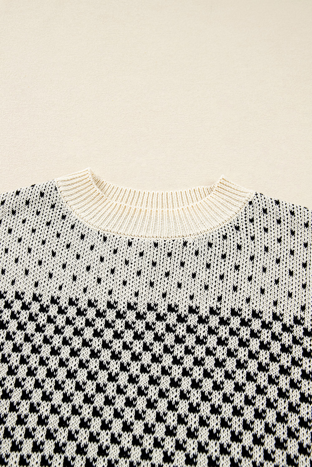 Black Contrast Color Pattern Lantern Sleeve Sweater