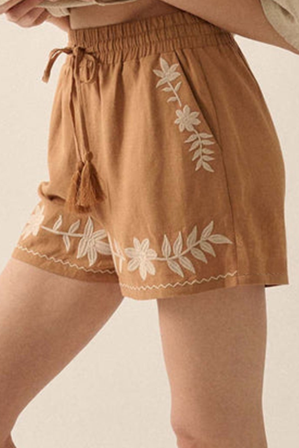 Khaki Embroidered Boho Tasseled Drawstring Elastic Waistband Casual shorts