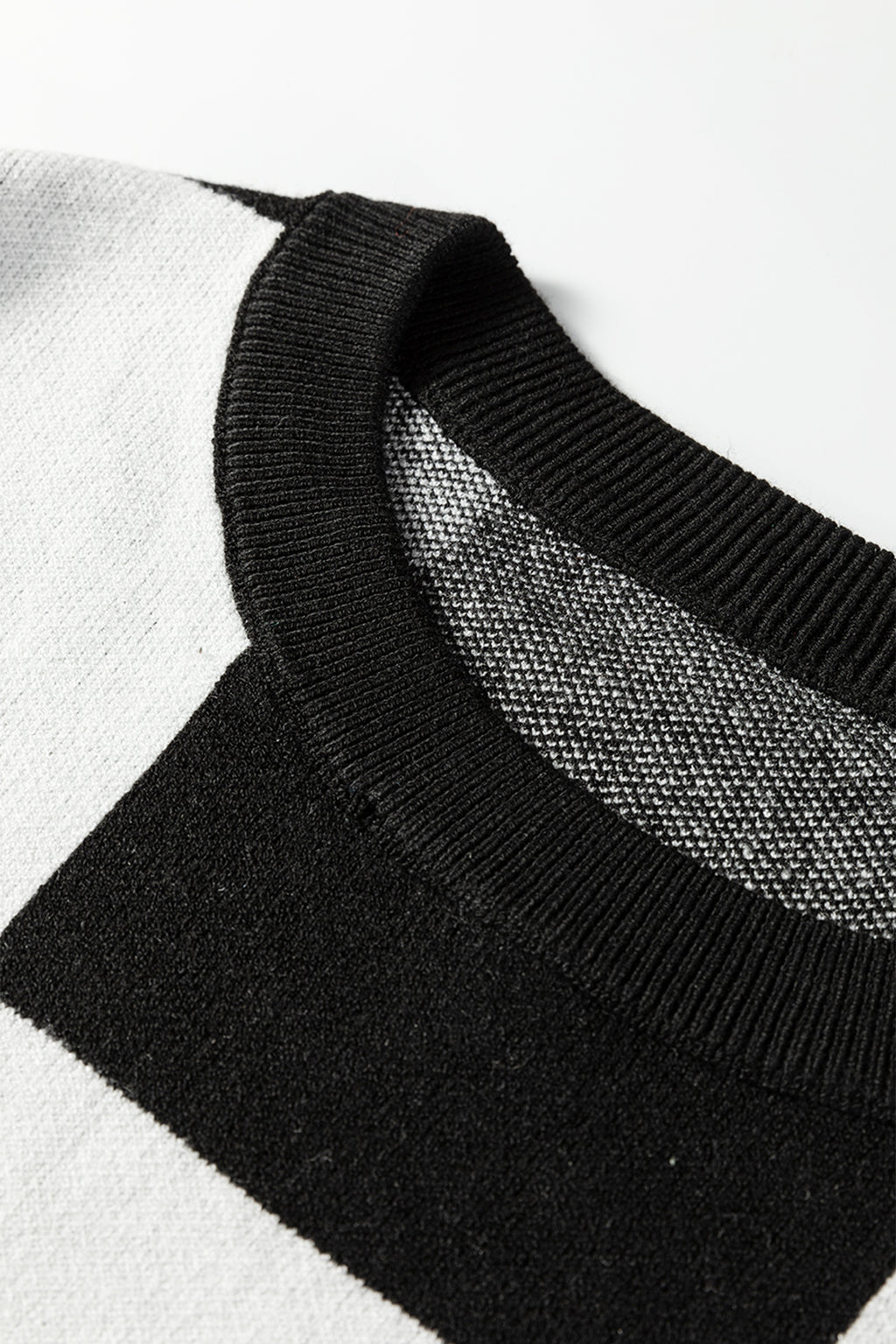 Black Checkered Pattern Loose Drop Shoulder Half Sleeve Sweater