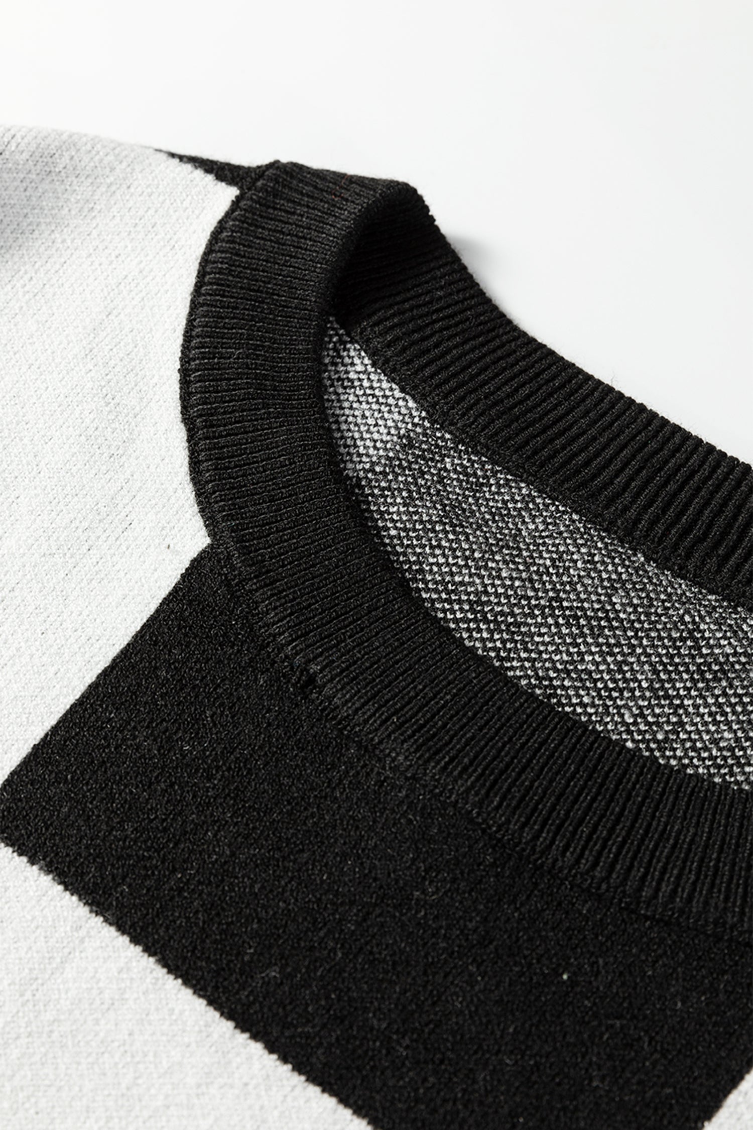 Black Checkered Pattern Loose Drop Shoulder Half Sleeve Sweater