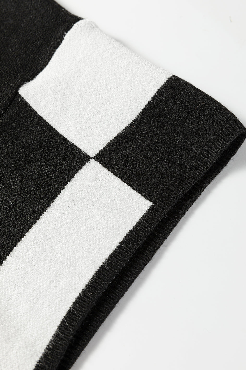 Black Checkered Pattern Loose Drop Shoulder Half Sleeve Sweater