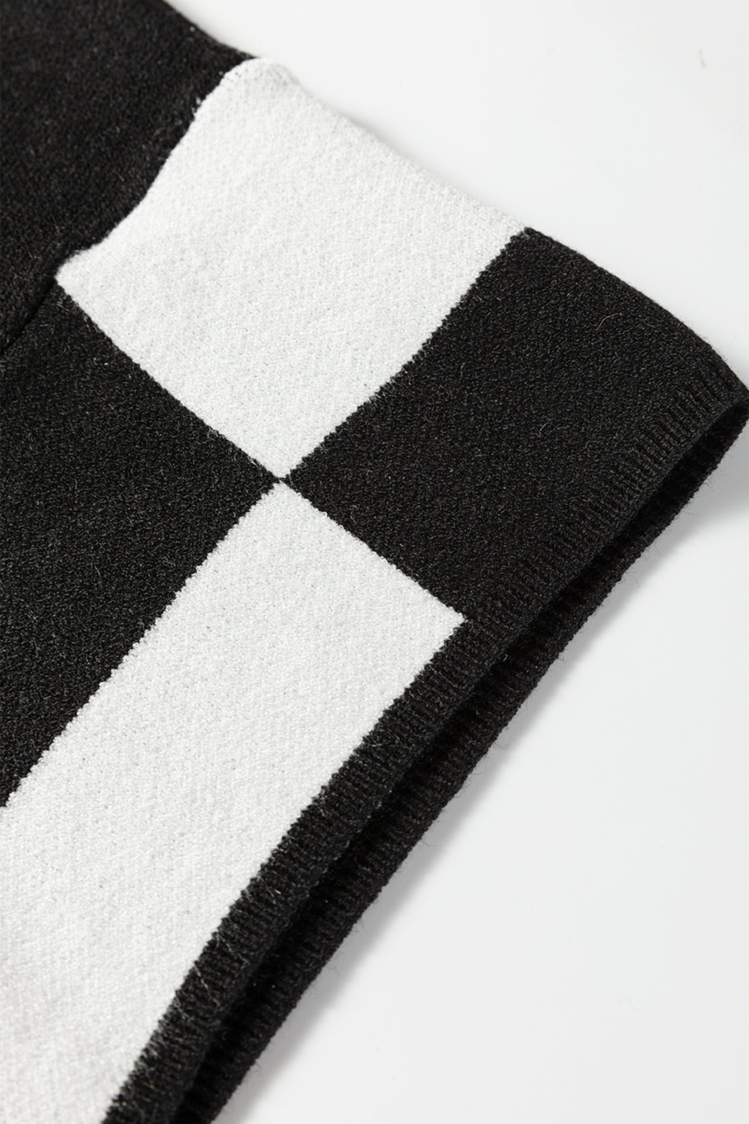 Black Checkered Pattern Loose Drop Shoulder Half Sleeve Sweater